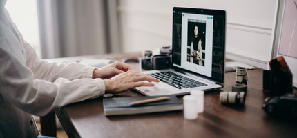 Startup Founders - Here’s Your Step-by-Step Guide to Build Your Pitch Deck